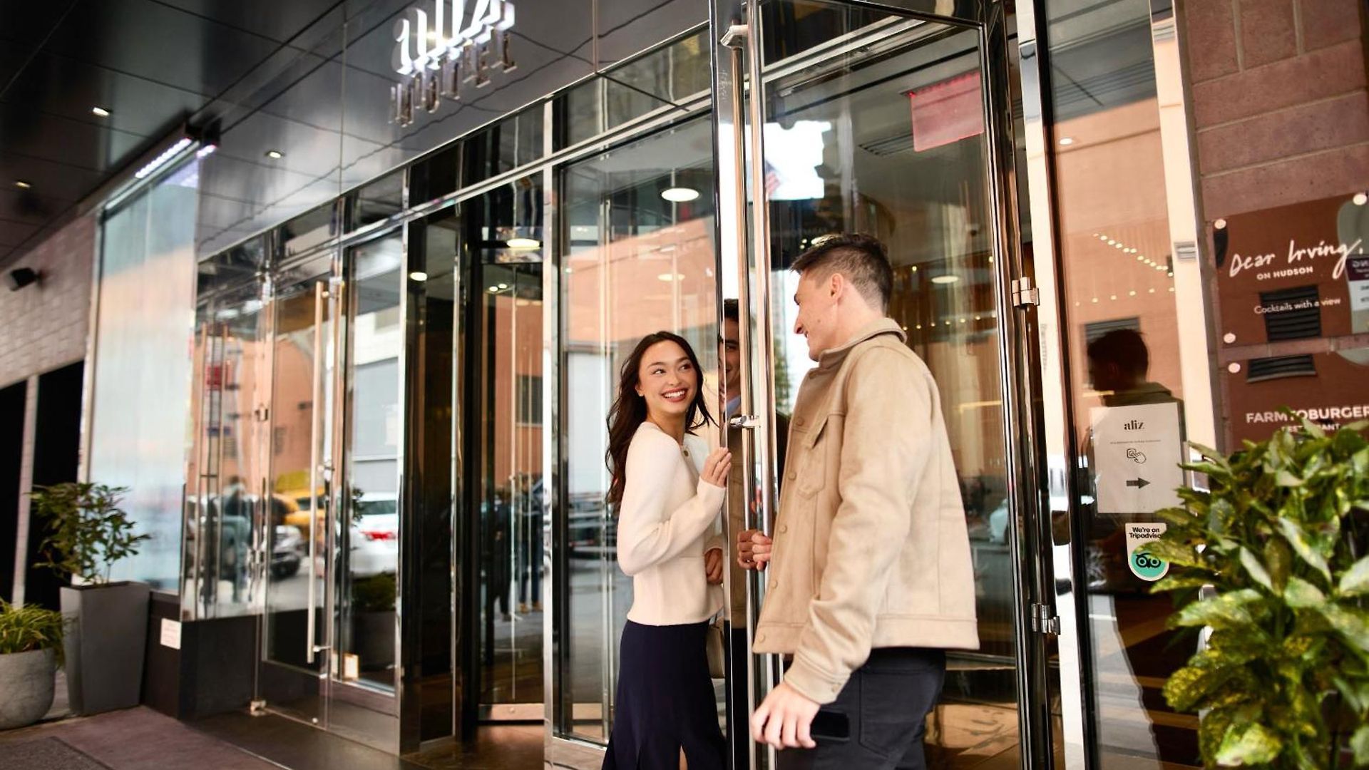 Aliz Times Square 4*