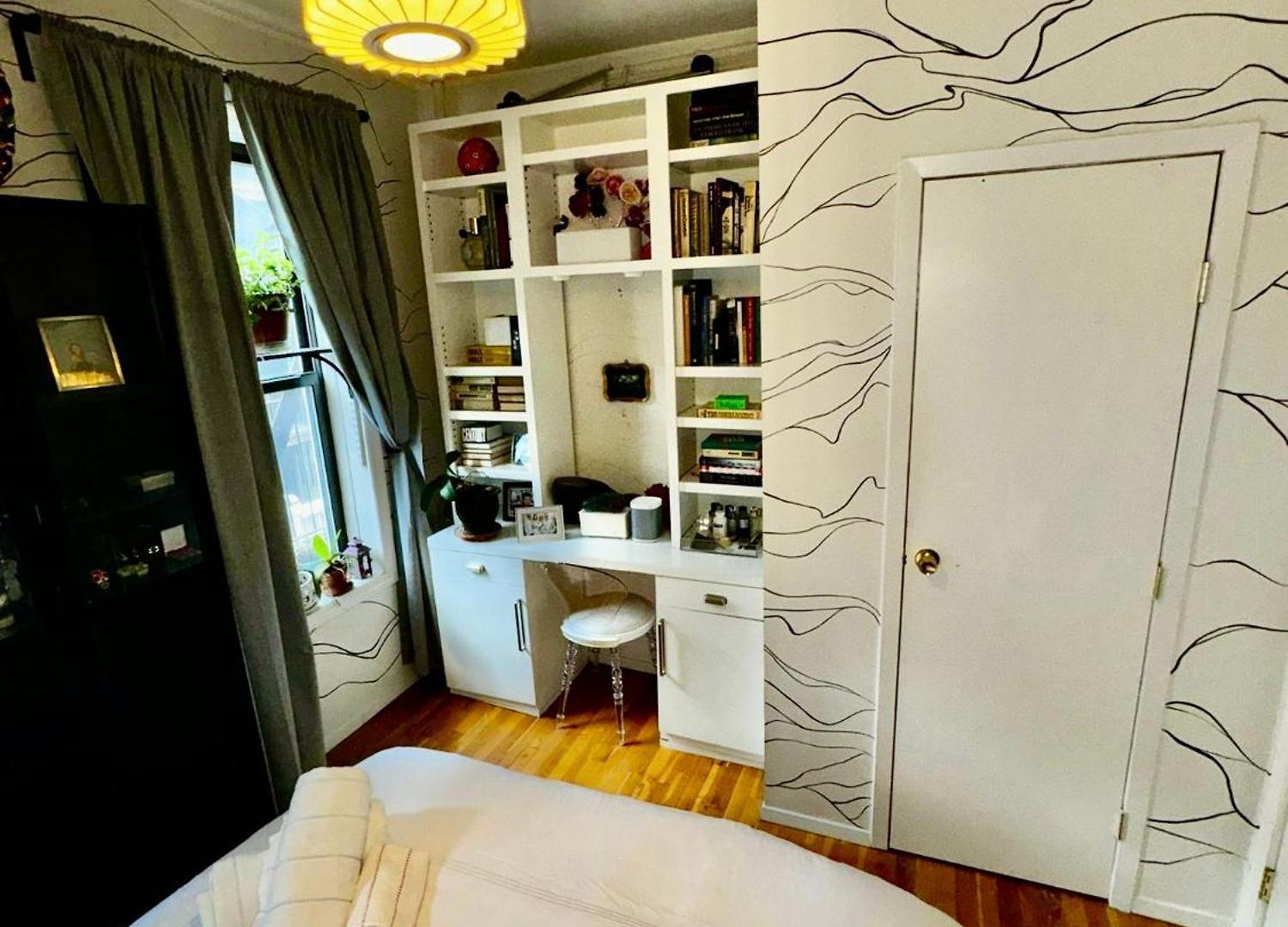 2 Bedrooms Flat 5 Minutes From Times Square Apartment