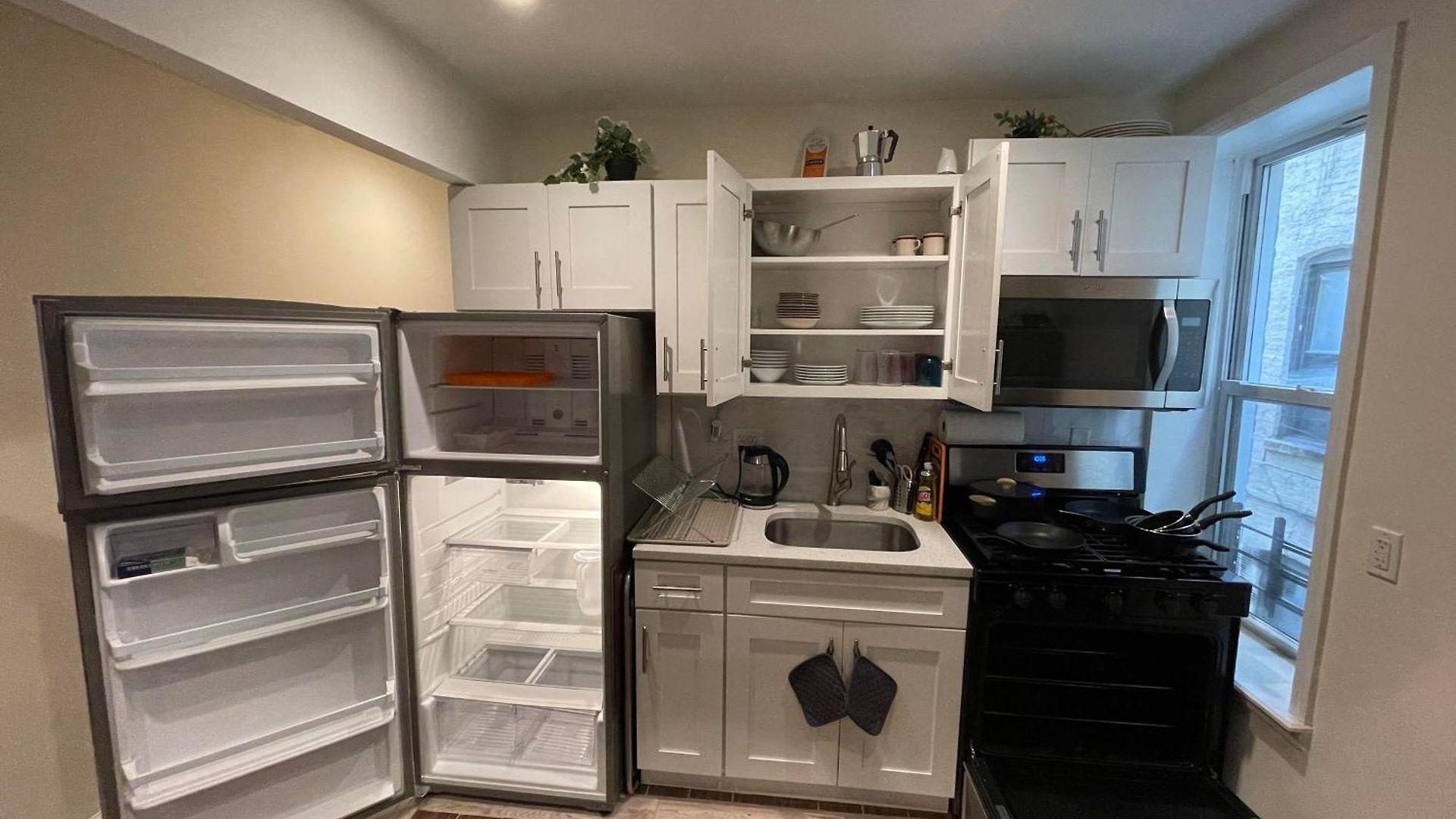 2 Bedrooms Flat 5 Minutes From Times Square *