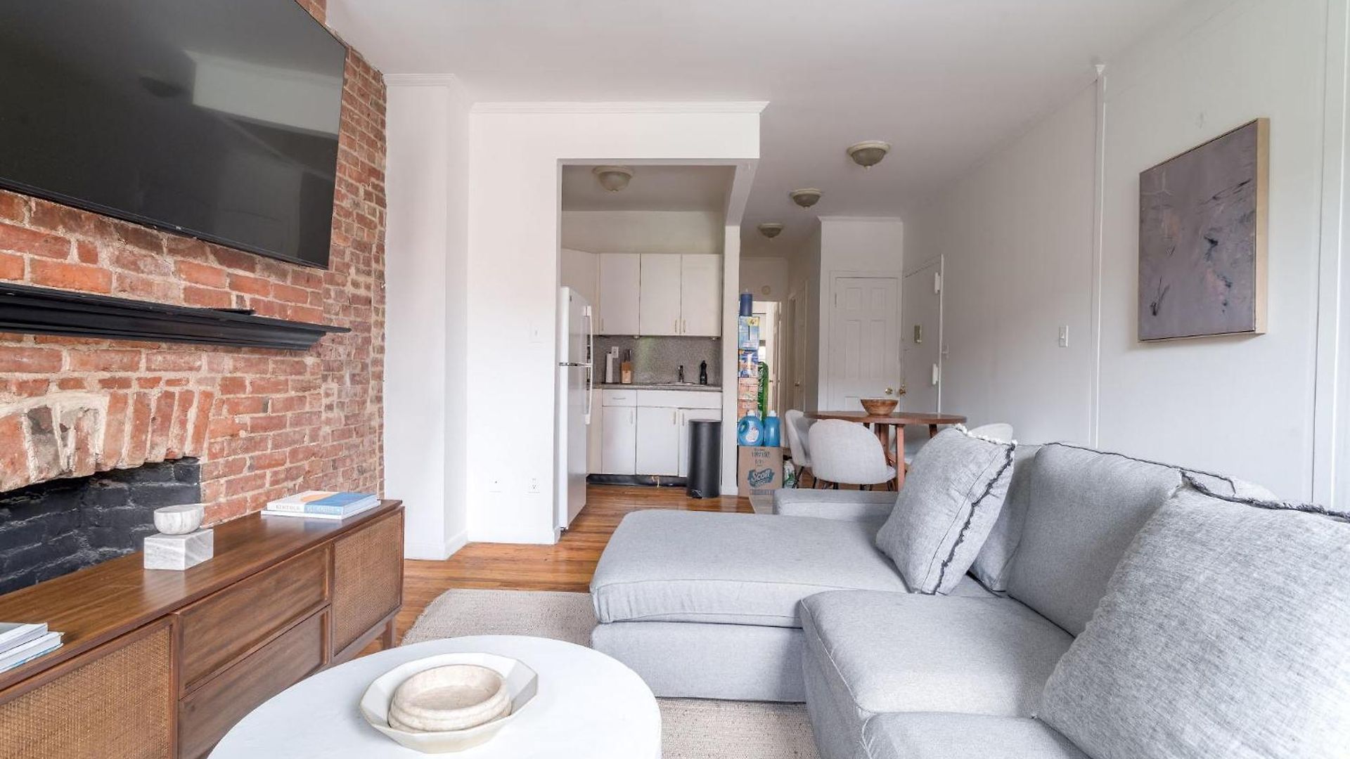 Bright 3br 1ba Retreat In Hells Kitchen Steps From Times Square Apartment New York