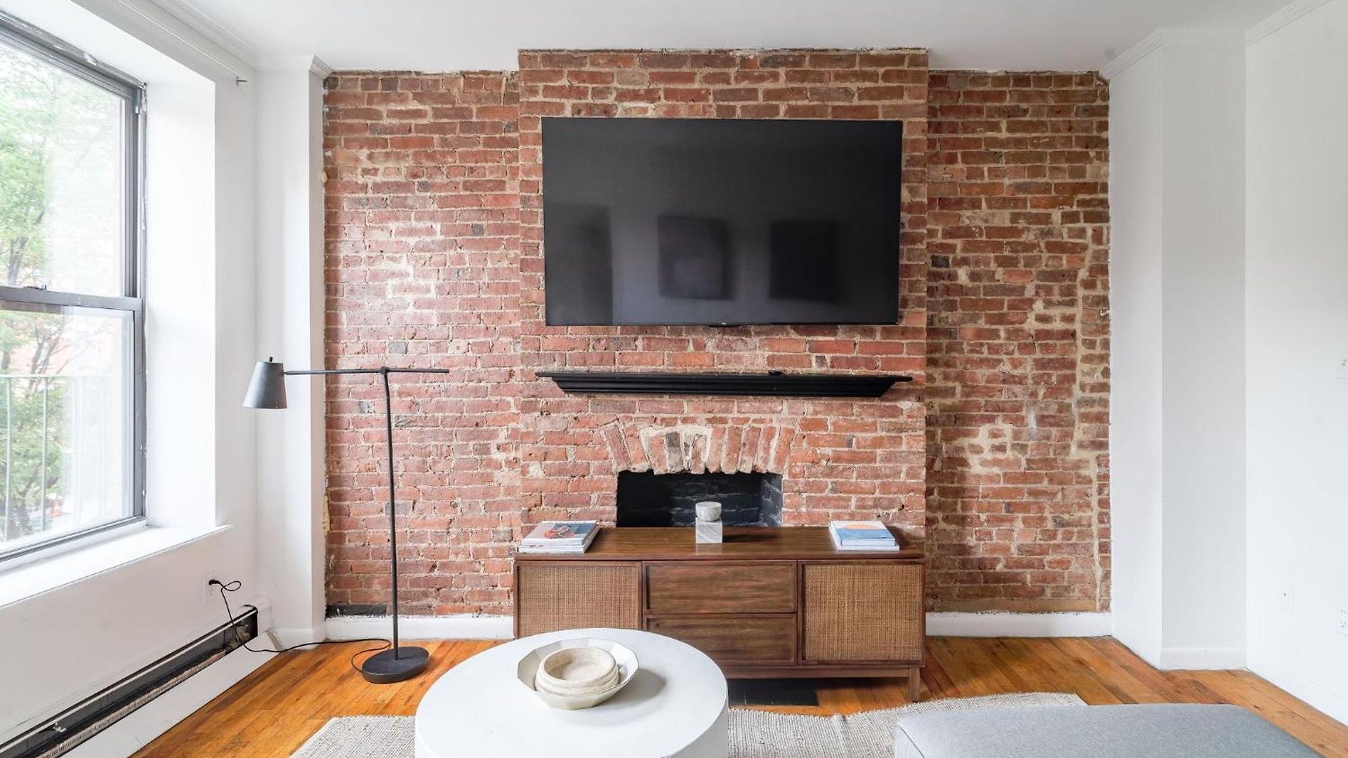 Bright 3br 1ba Retreat In Hells Kitchen Steps From Times Square Apartment