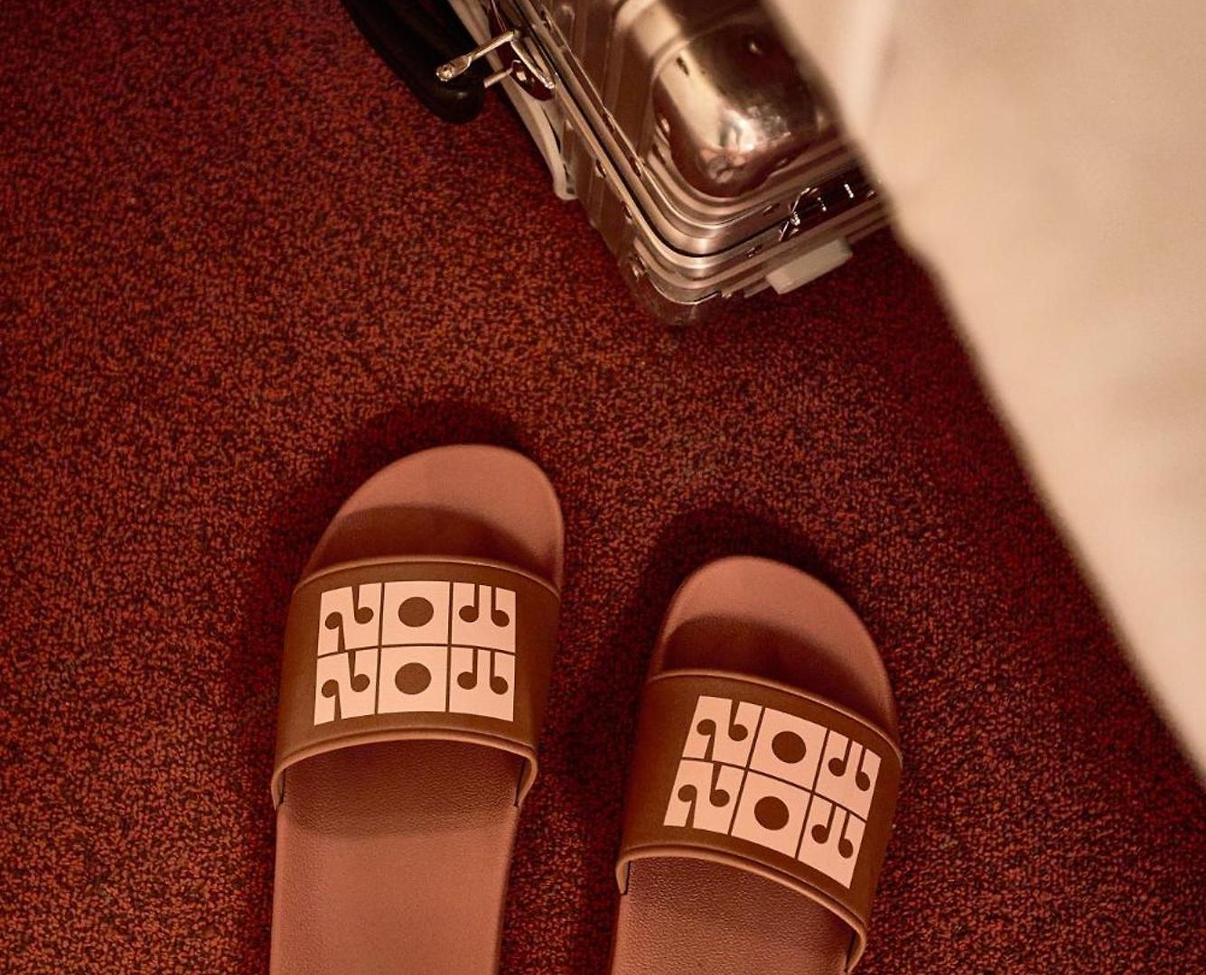 Now Now Noho (adults Only)