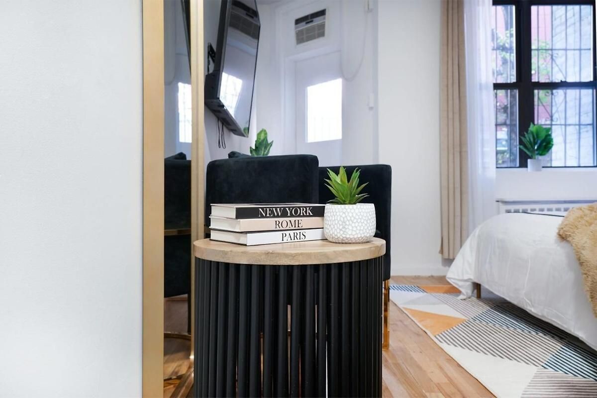 74-1c New With Private Outdoors - Gym * New York