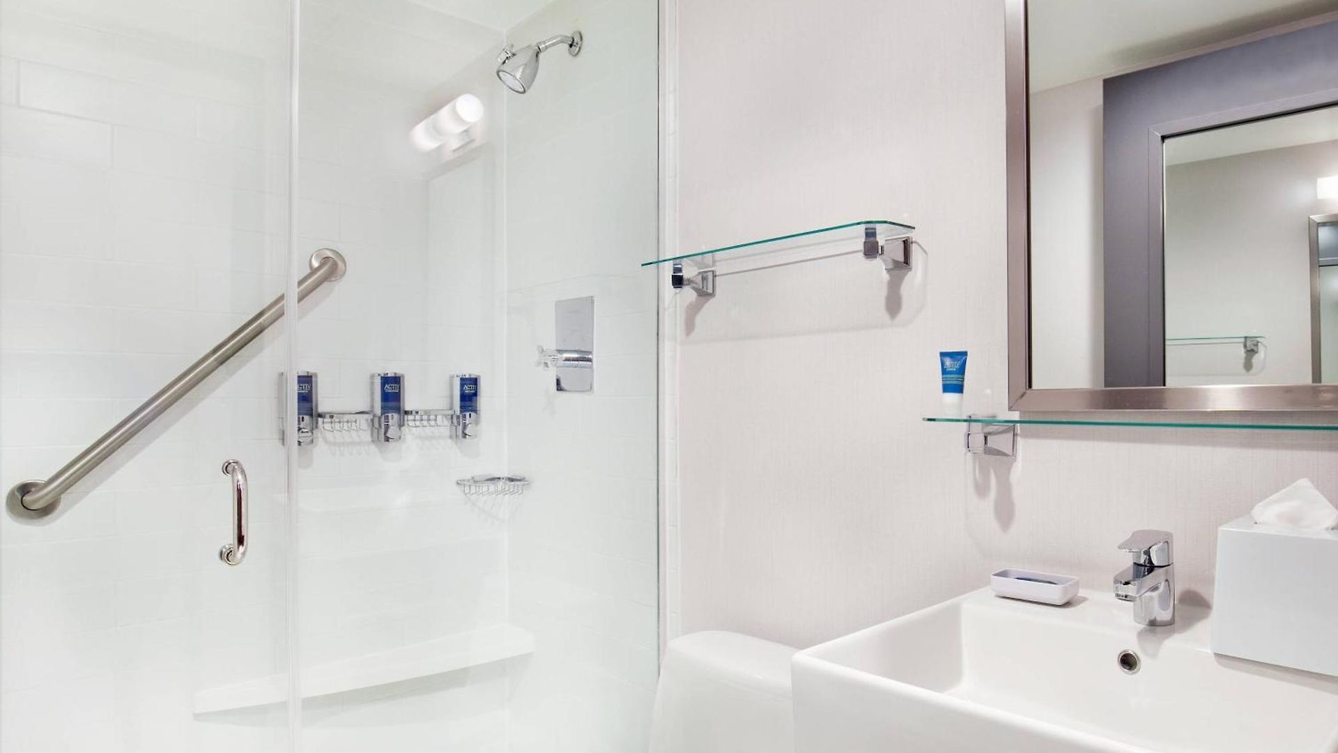 Four Points By Sheraton Midtown - Times Square 4*