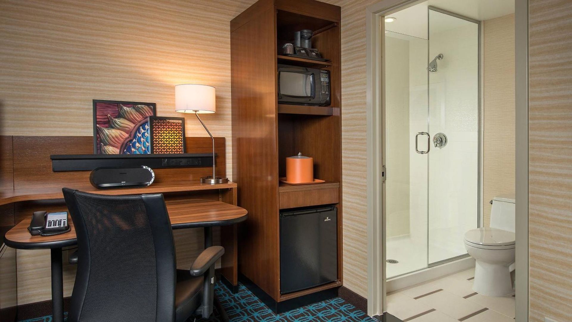 Fairfield & Manhattan/downtown East Hotel 3*