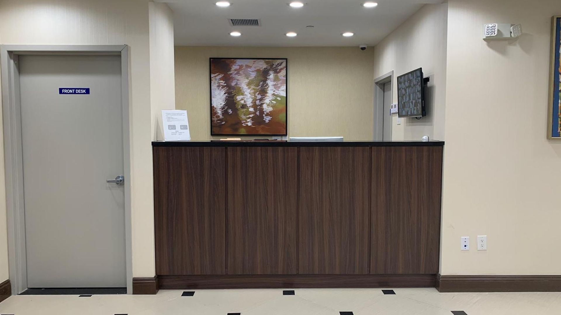 Voyage Hotel 2*