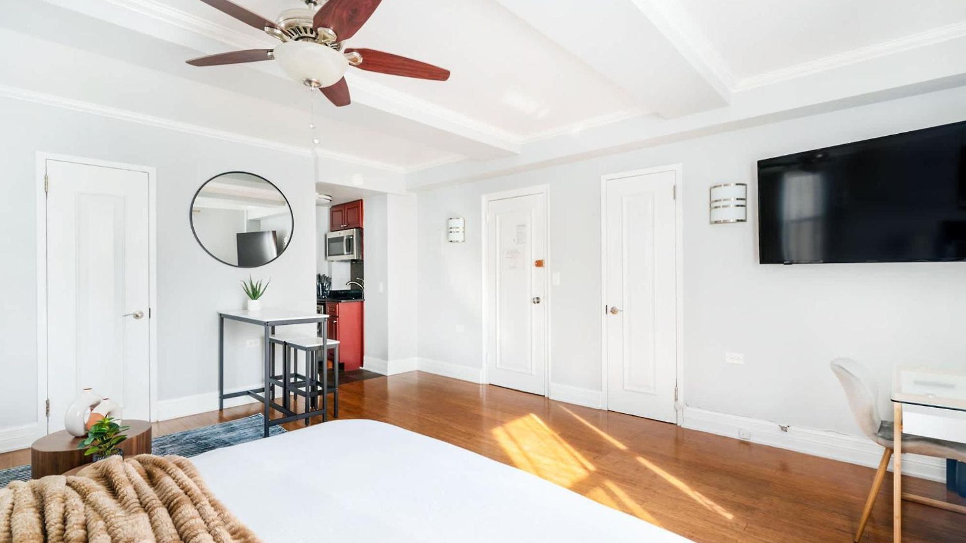 73-1120 New Uws Doorman Gym Apartment