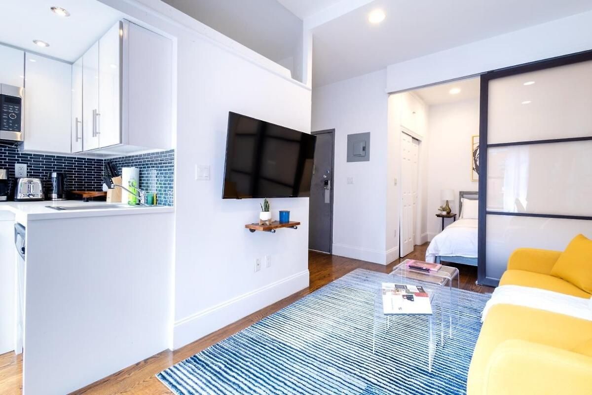 69-5c Festive Comfort Brand New 1br Lower East Side Christmas Ready Apartment *