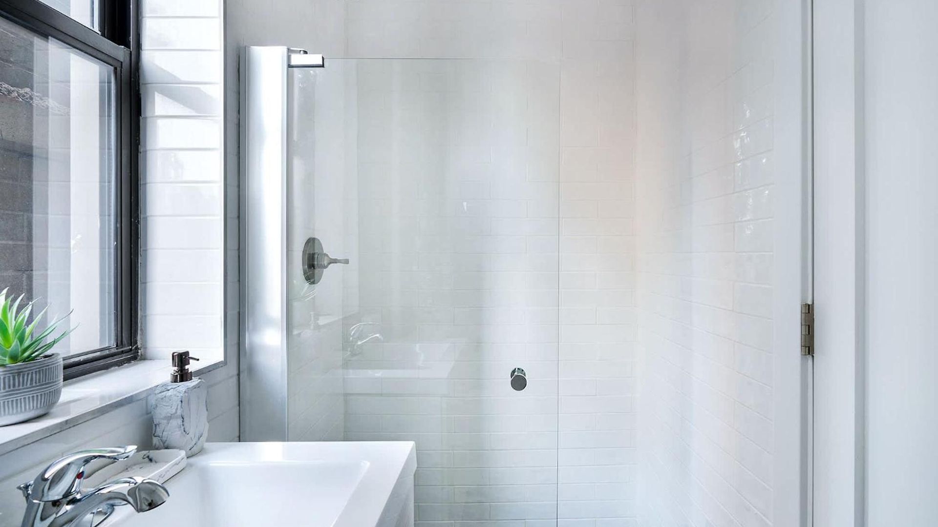 1290-10 New Renovated 2 Bedrooms In Ues *
