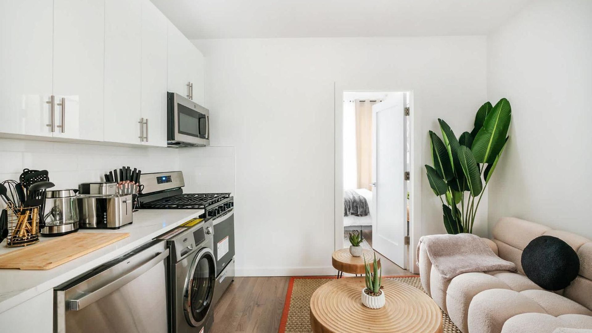 1290-10 New Renovated 2 Bedrooms In Ues Apartment New York