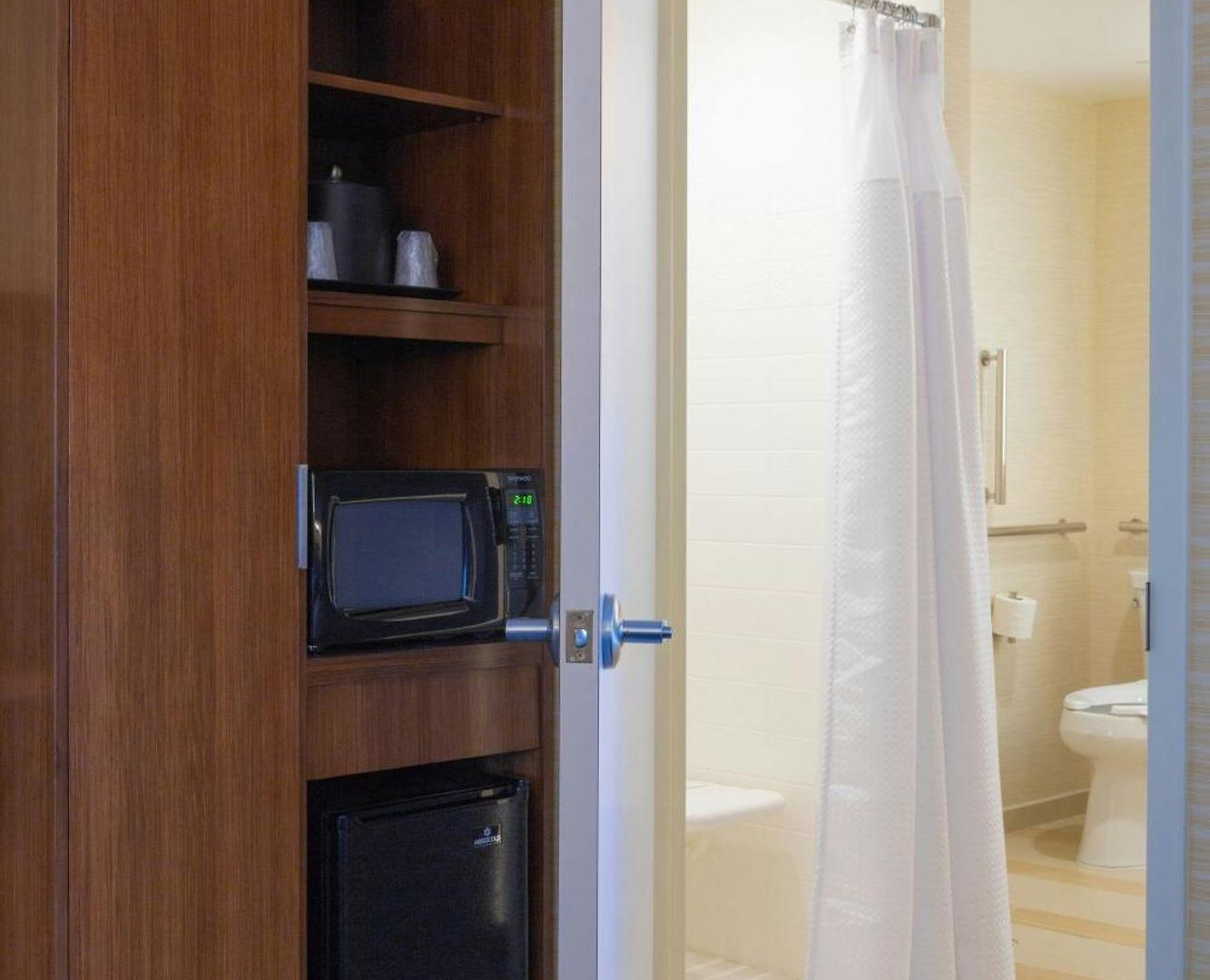 Hotel Fairfield & By Marriott Queens/fresh Meadows