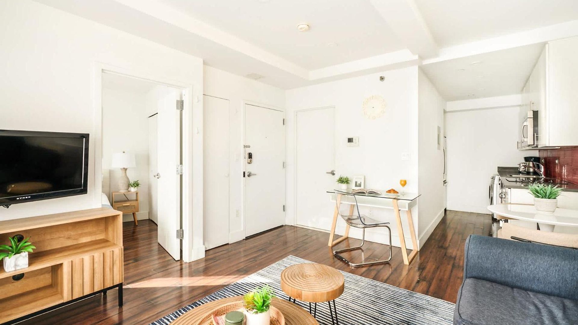 809-5a Gorgeous New 1br Heart Of Midtown Apartment *