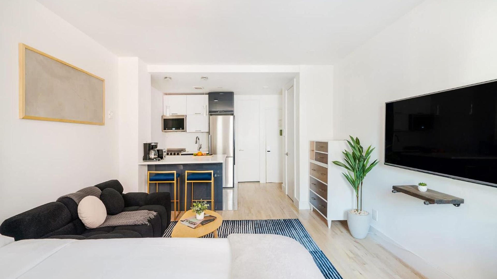 1597-14 New Renovated Rime Ues - W D Apartment