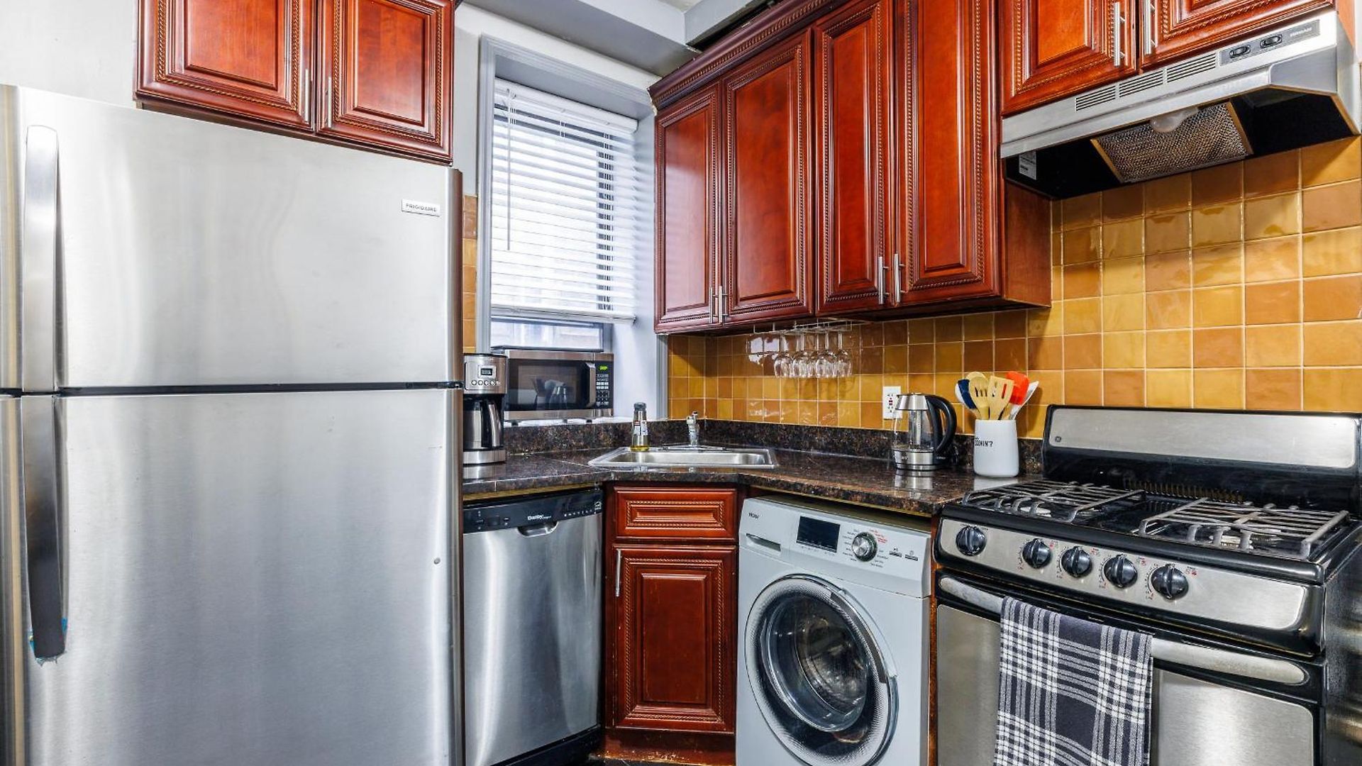 Apartment Inspire The Vibrant Energy Of The Uws New York