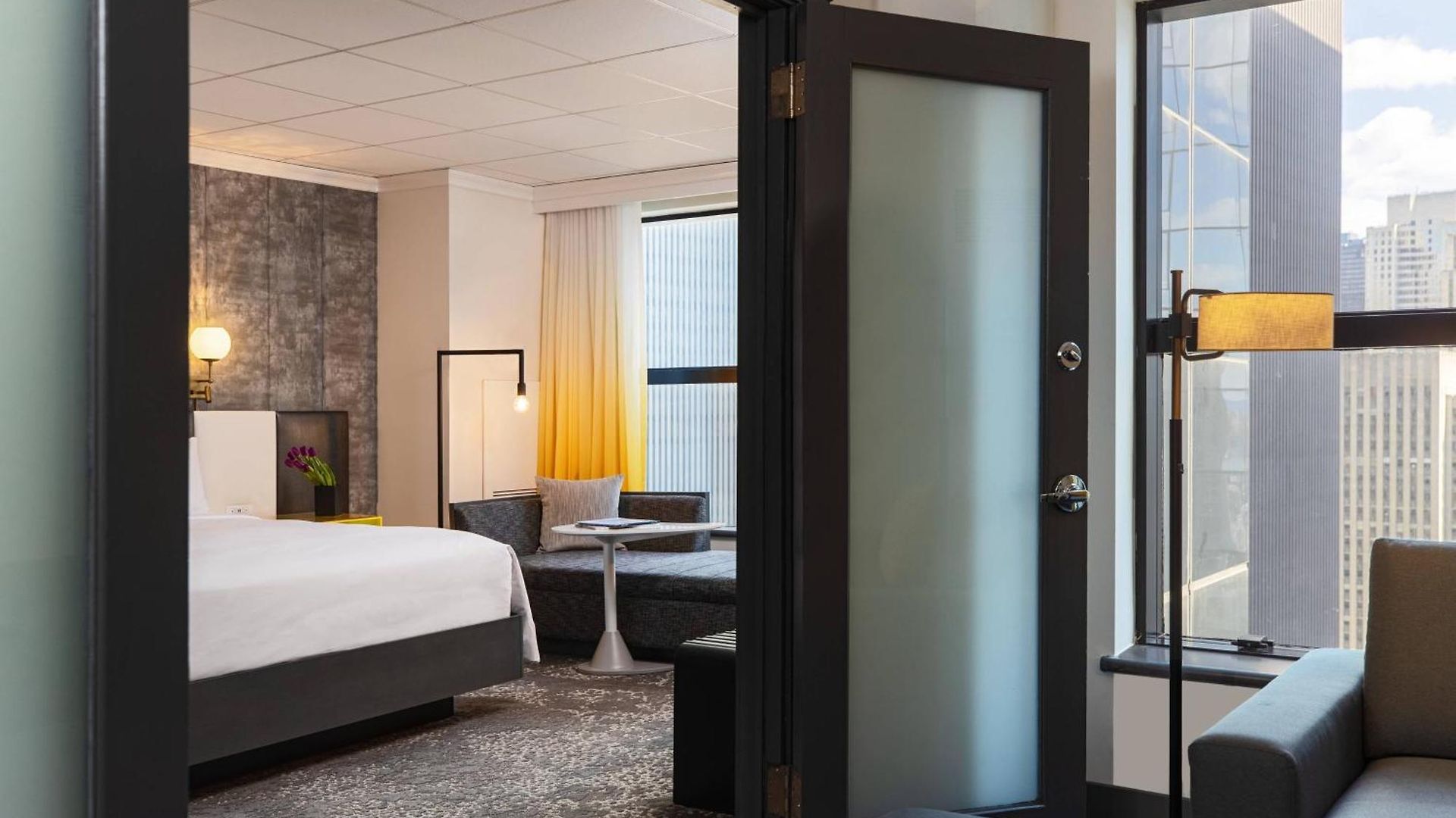 Renaissance Times Square By Marriott 4*
