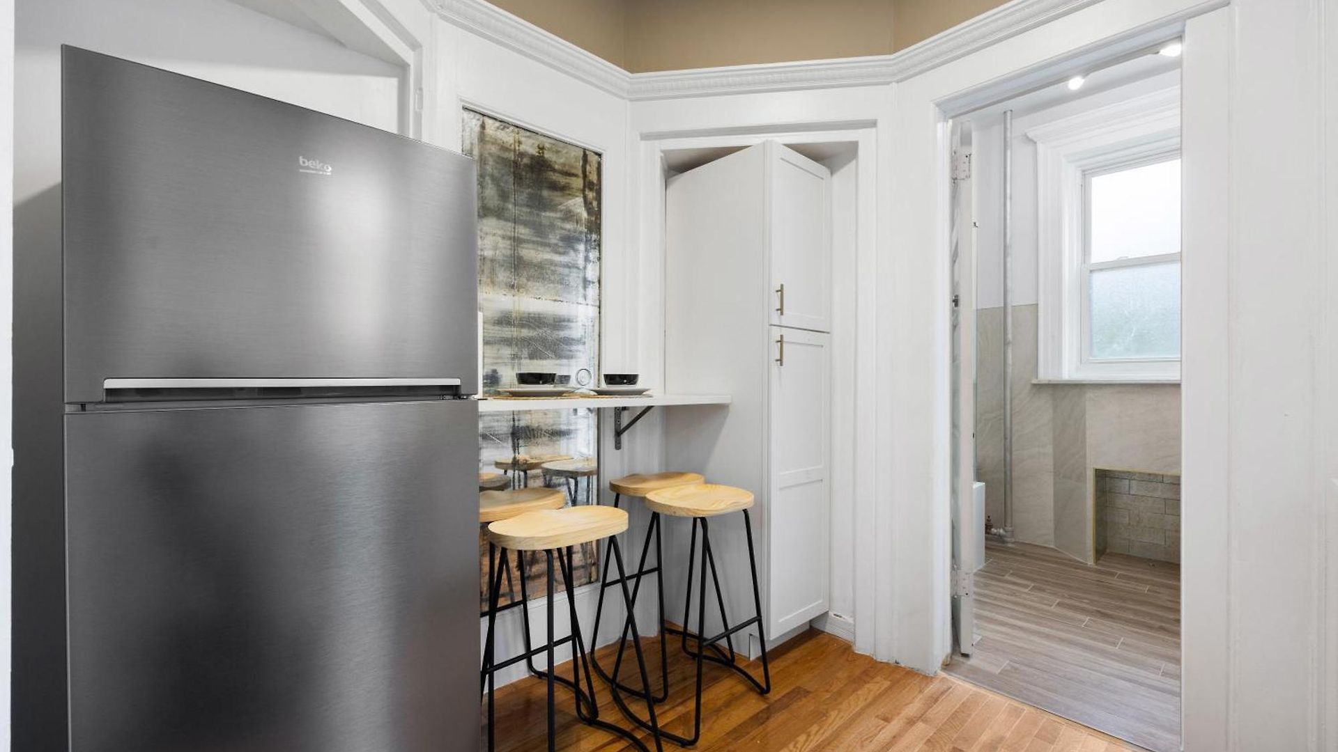 Prime Location 2 Bdr Loft With Patio, Steps To Subway At 