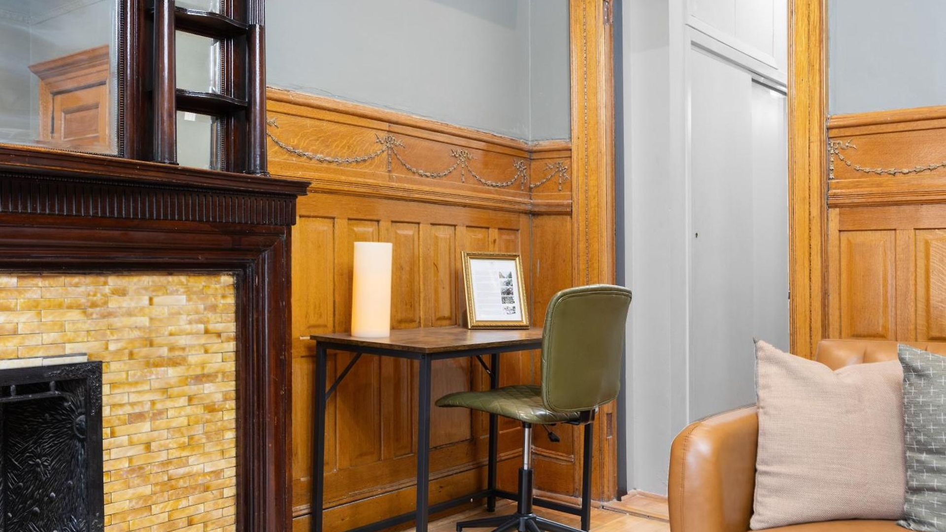 Apartment 1 Min To Subway, King Bed Luxurious Airy Space Patio At 