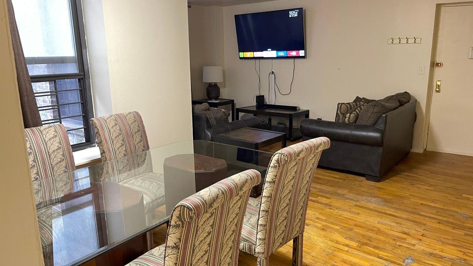Apartment One Bedroom By Month Next To Bronx Zoo *