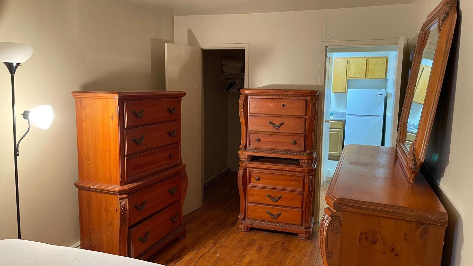 One Bedroom By Month Next To Bronx Zoo