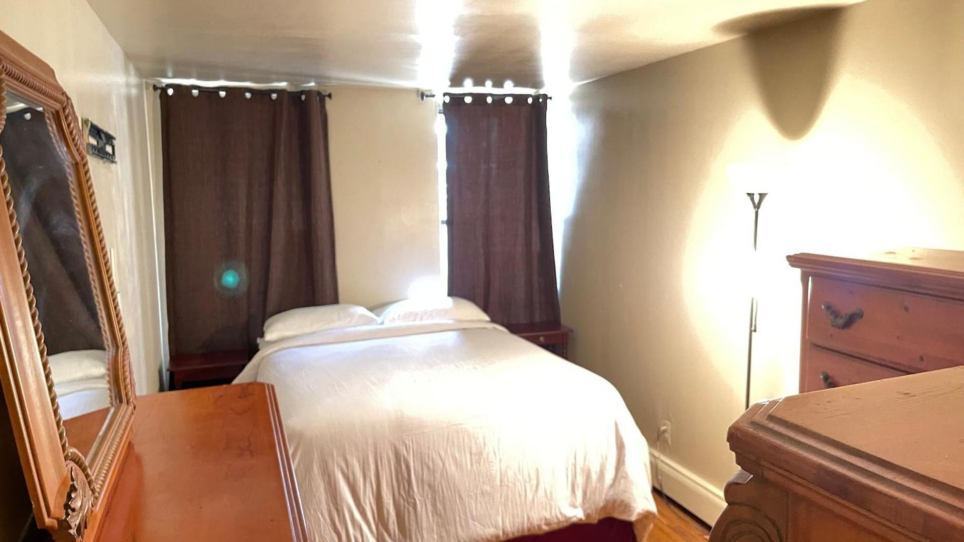 One Bedroom By Month Next To Bronx Zoo Apartment
