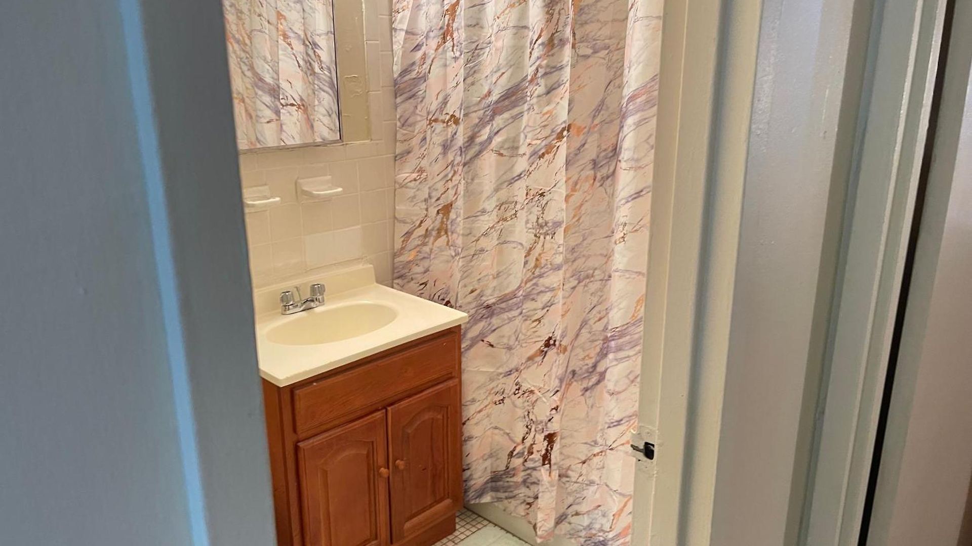 One Bedroom By Month Next To Bronx Zoo