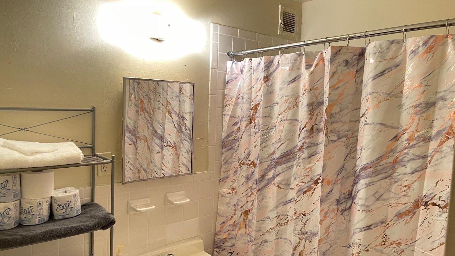 Apartment One Bedroom By Month Next To Bronx Zoo