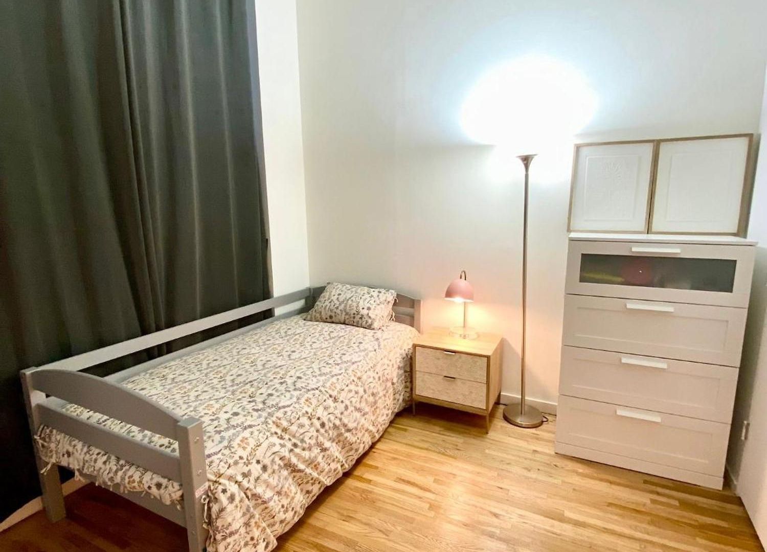 Great 2 Bed Great Location Nye Apartment