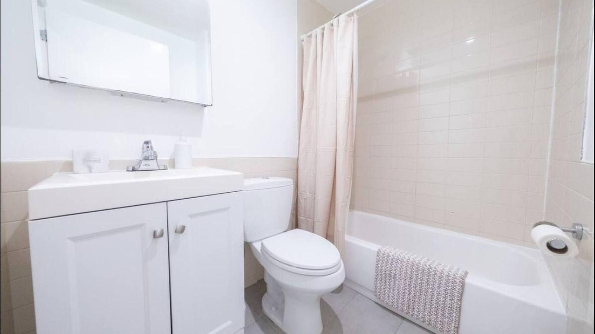 Apartment 3 Bedroom In