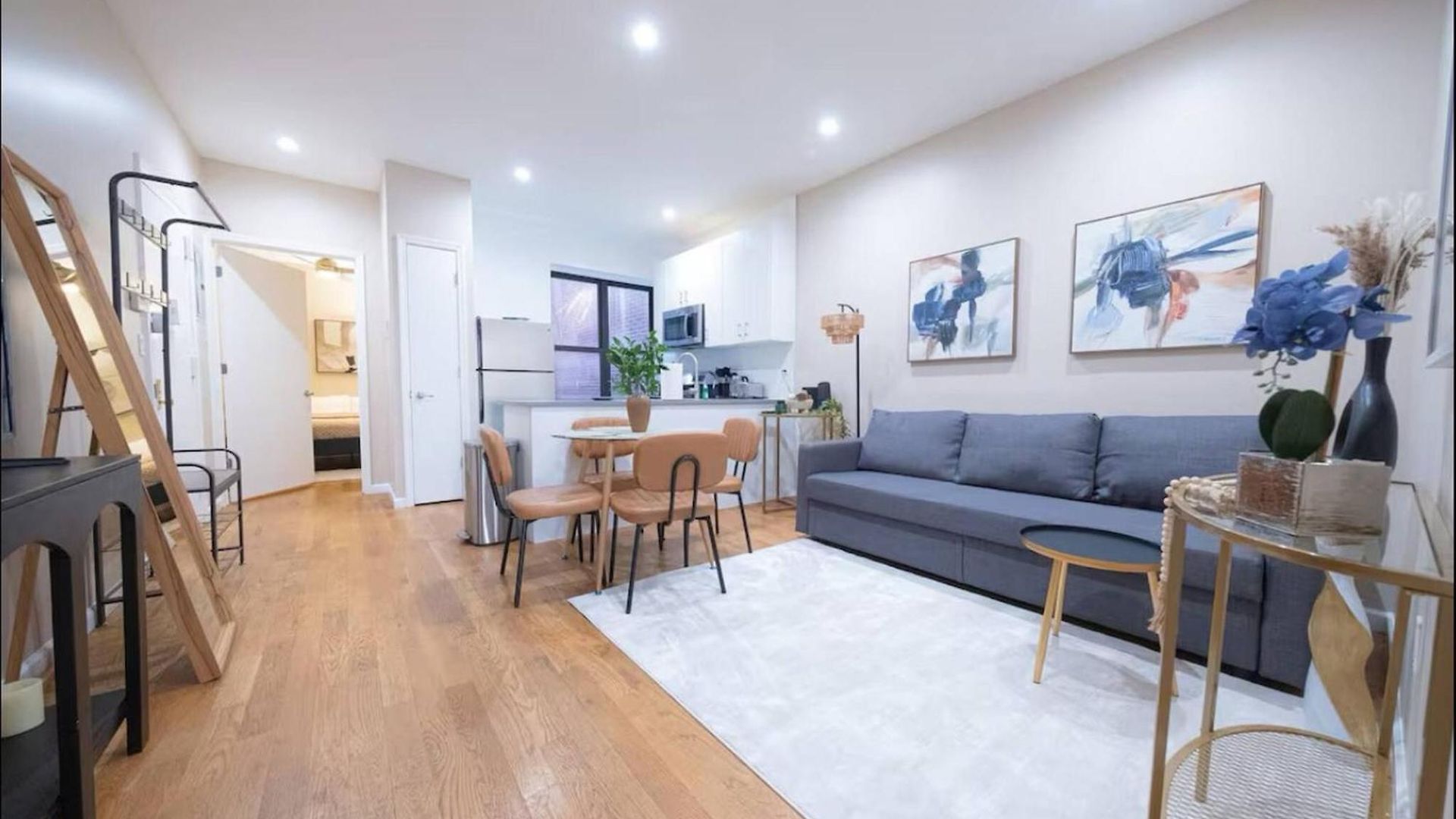 Apartment 3 Bedroom In