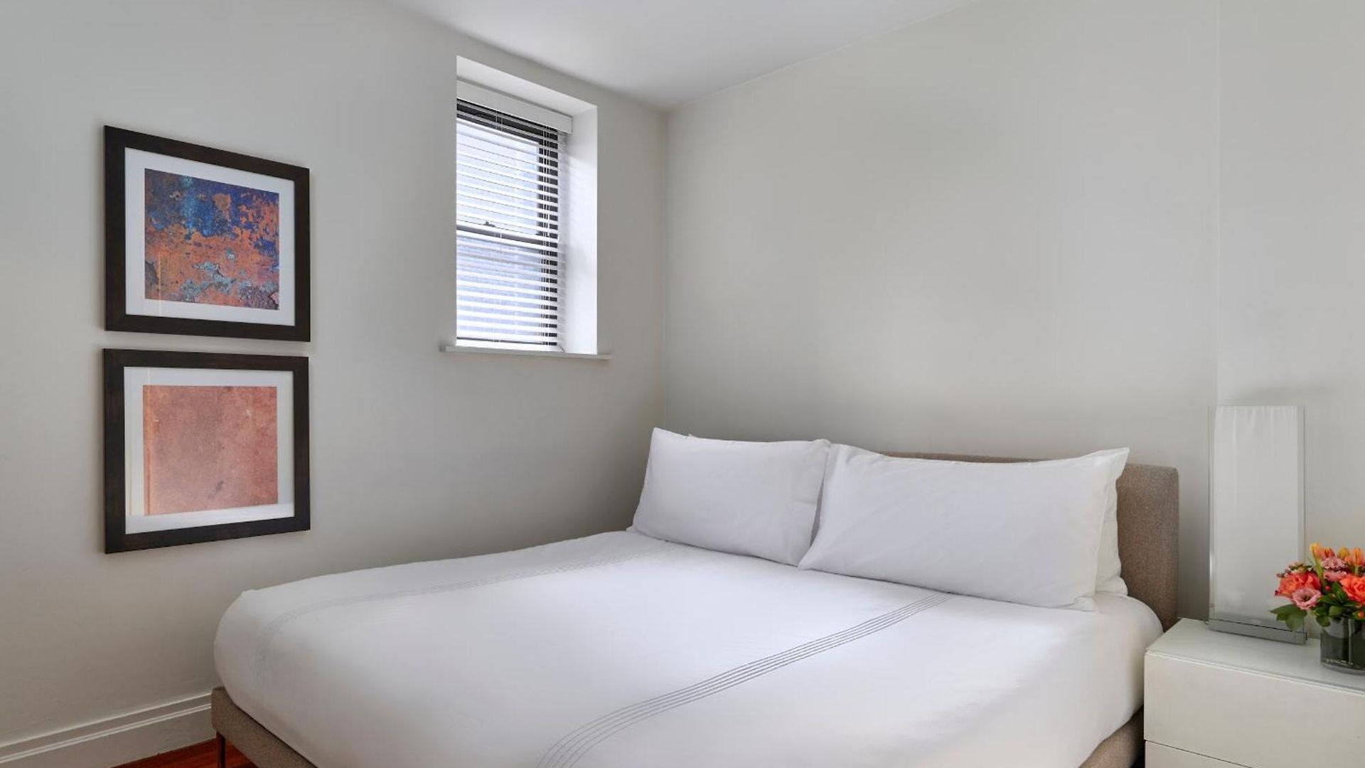 Aparthotel Aka Times Square 4*