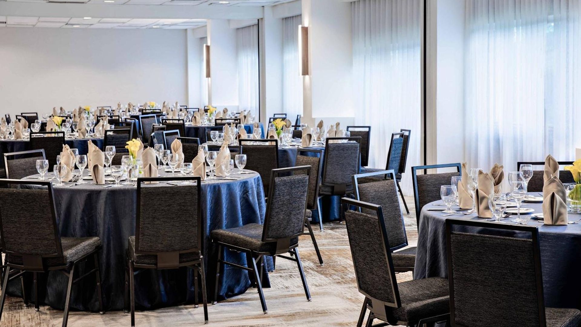 Laguardia Airport Marriott 4* New York