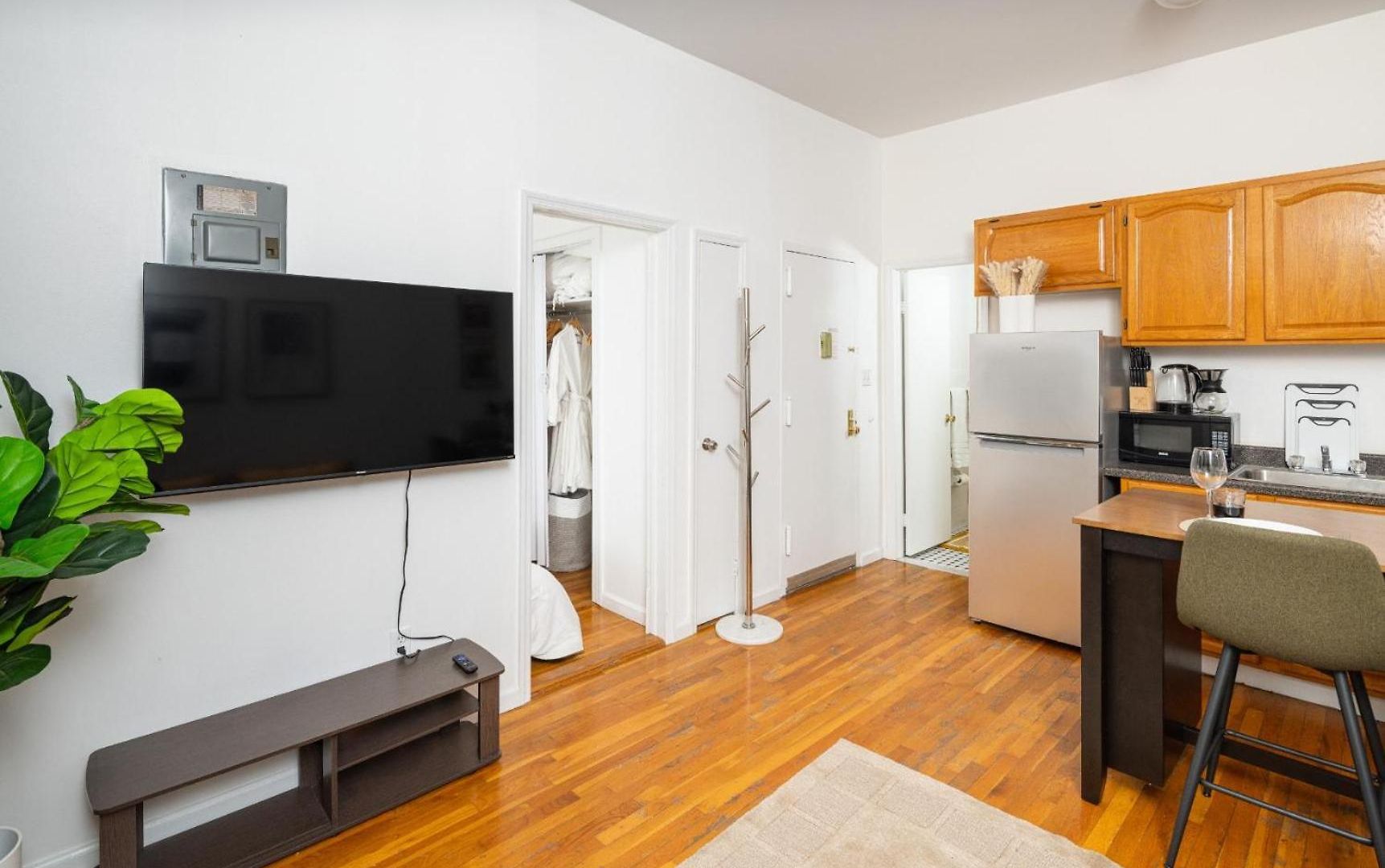 Cozy Classic Park Slope 1bd, Nr Prospect Park Apartment *