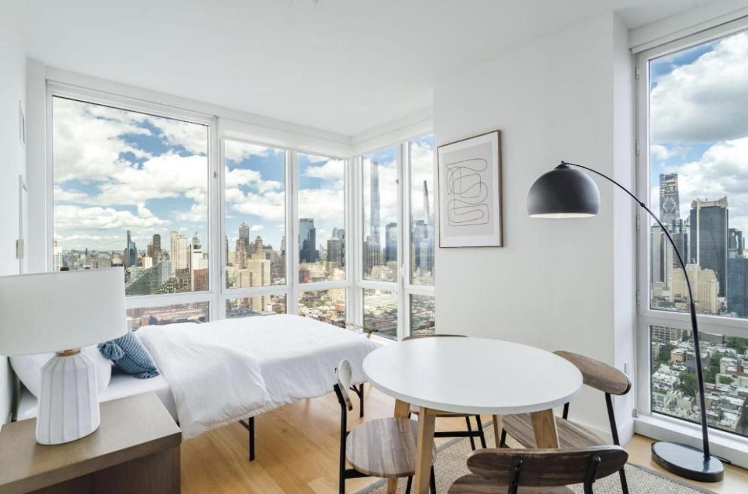 Super Stunning Views With Amazing 2 Beds 1,5 Bath