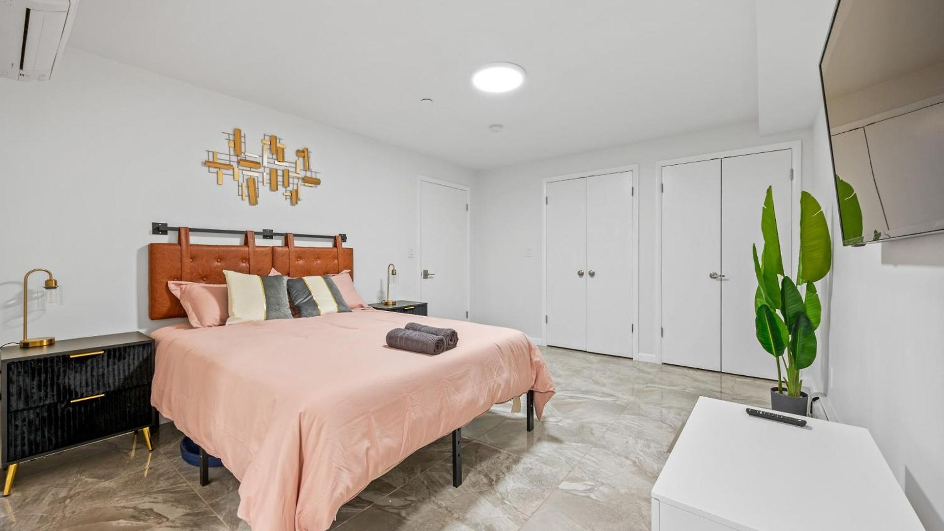 Hotel Upper East Side Luxury 3br 2b 1700 Square Feet