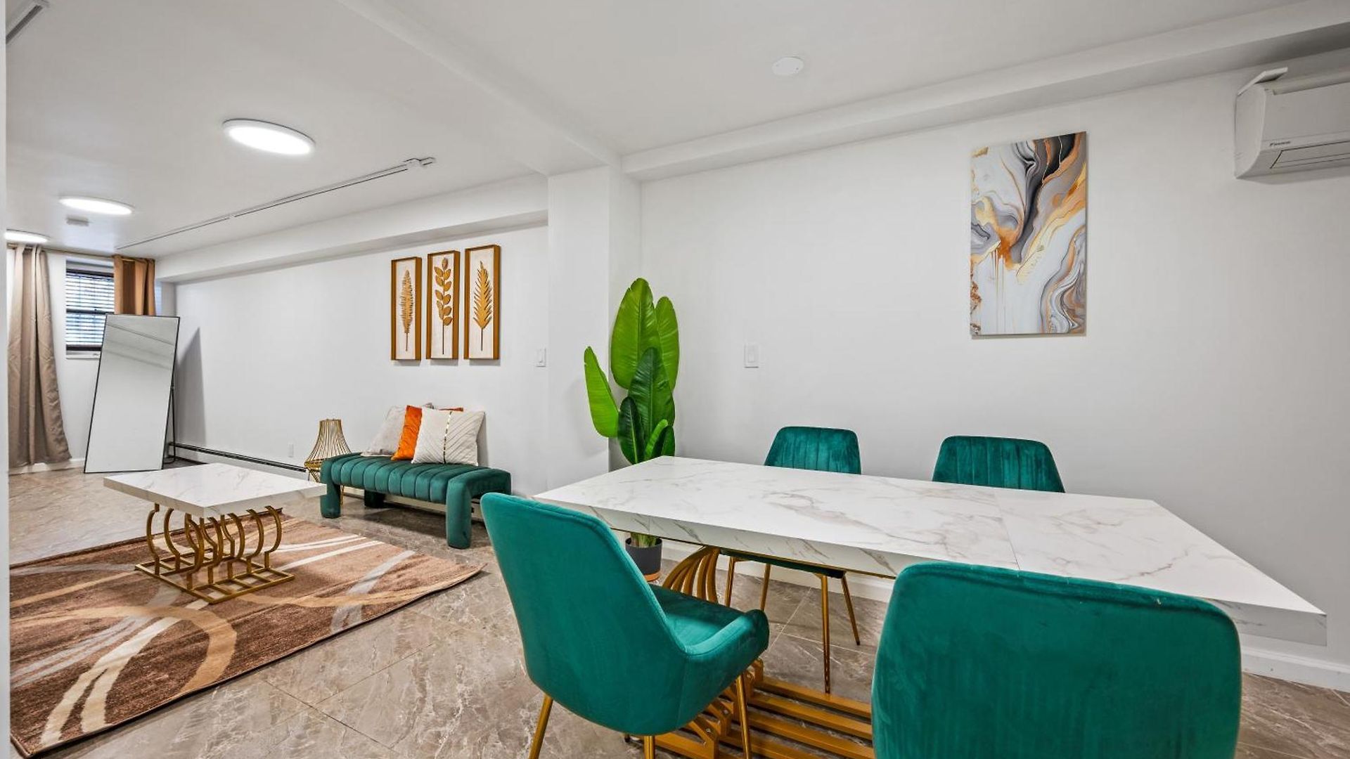 Upper East Side Luxury 3br 2b 1700 Square Feet Hotel 4*