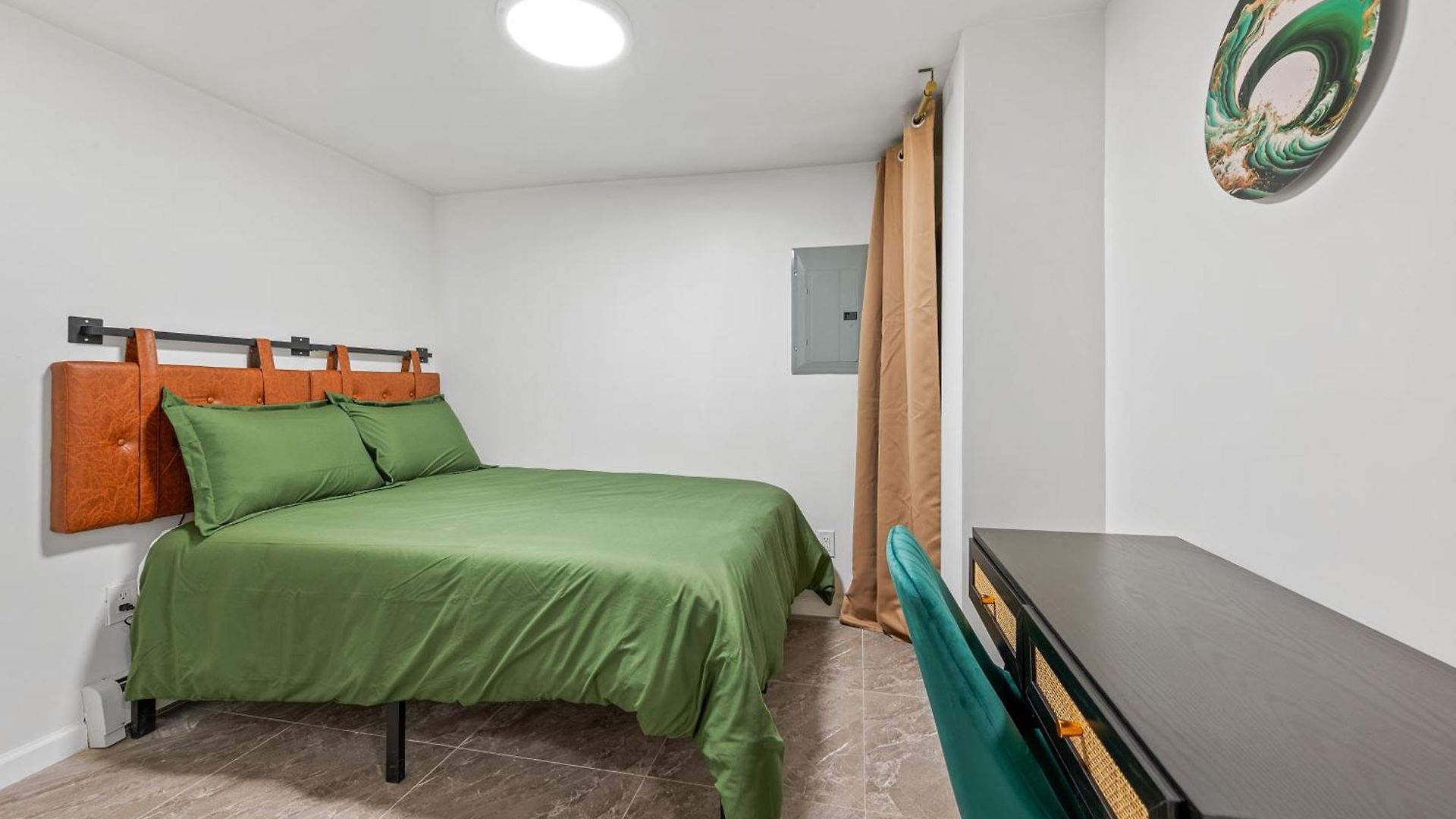 Hotel Upper East Side Luxury 3br 2b 1700 Square Feet