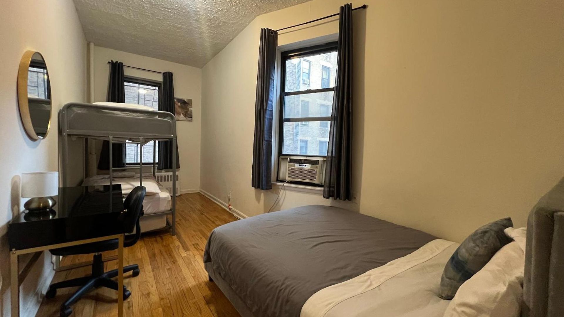 Apartment Uws *