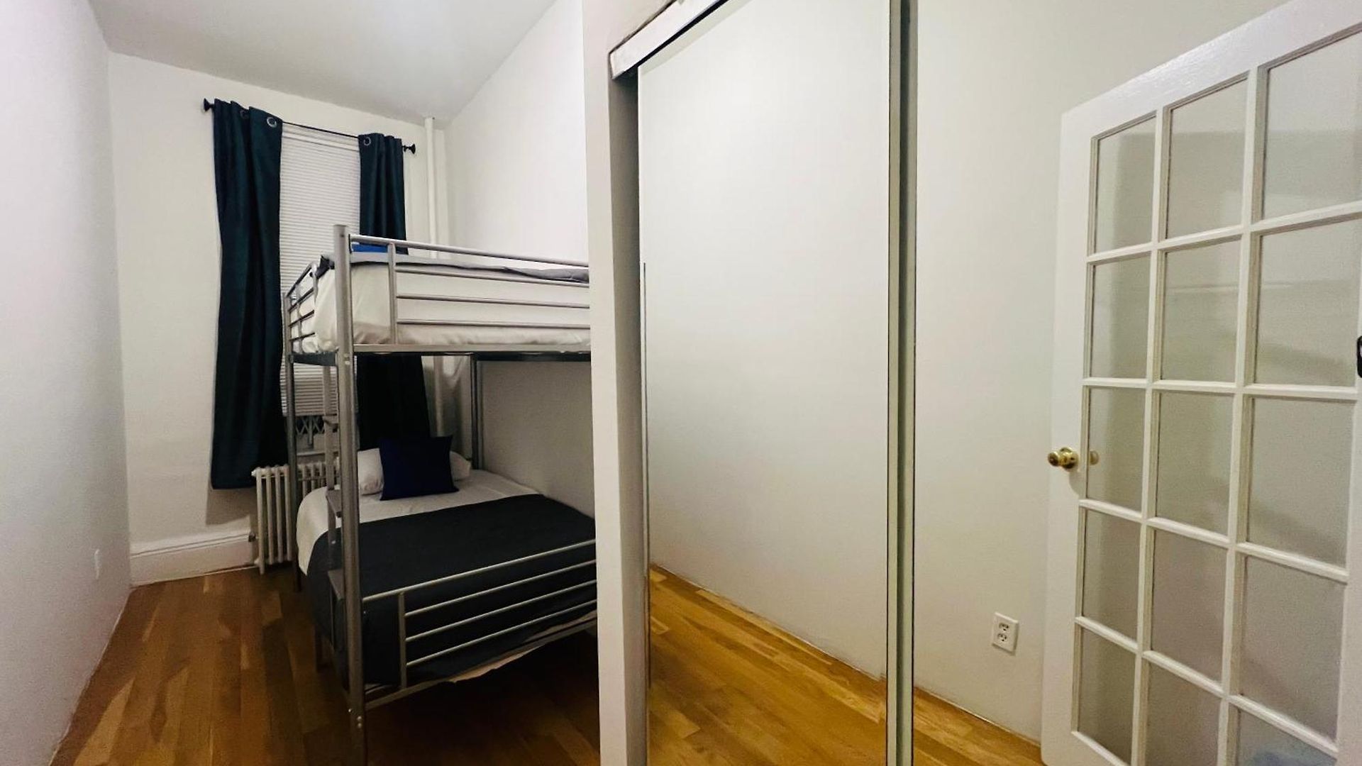 Apartment Piers
