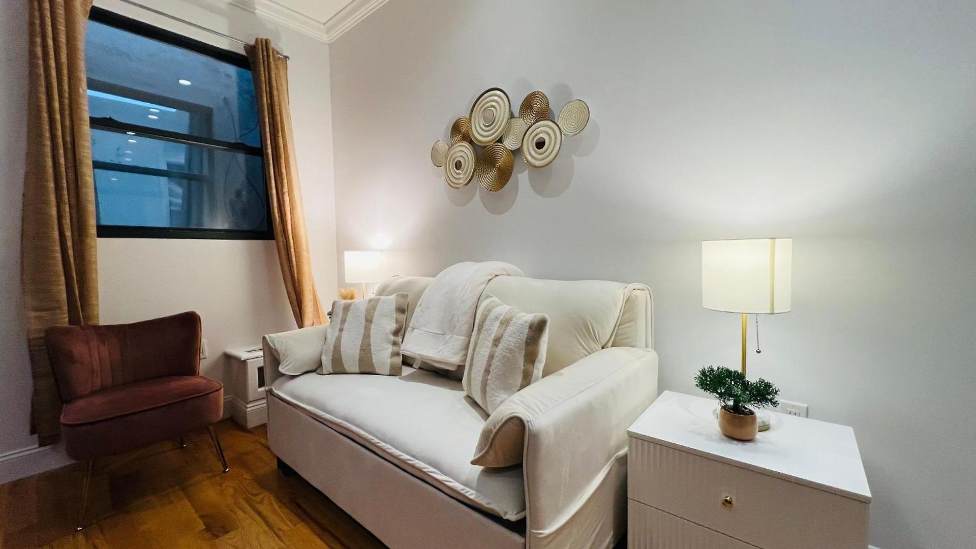 Times Square Luxe Apartment *