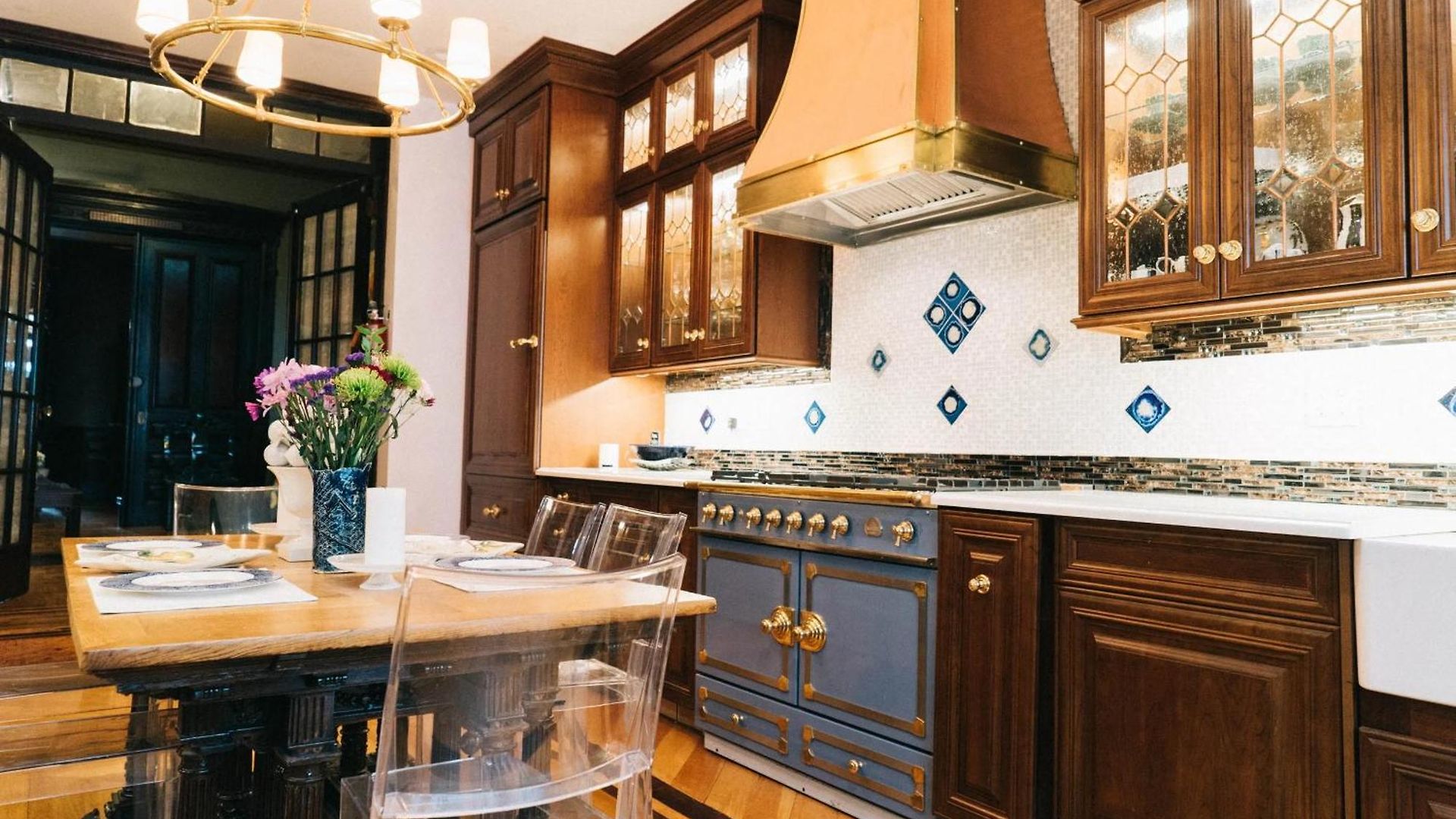 Northern Lights Mansion 4* New York