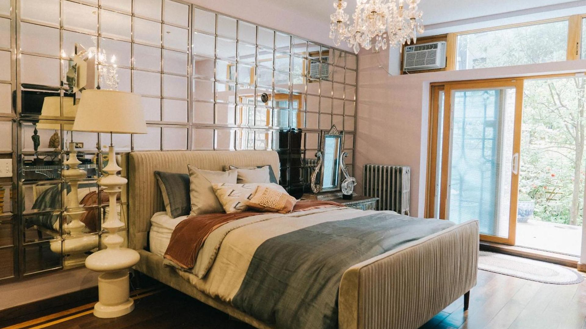 Northern Lights Mansion 4* New York