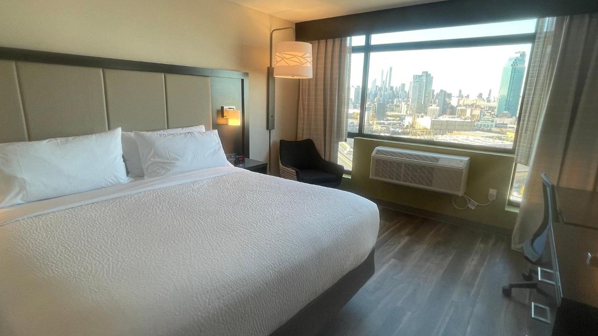 Express Long Island E - By Ihg 3*