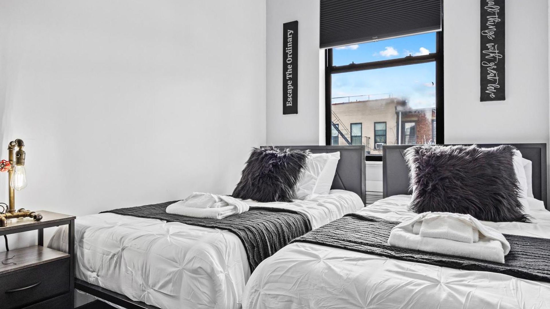 Rustic Chic 4br For Groups - Bushwick's Finest New York