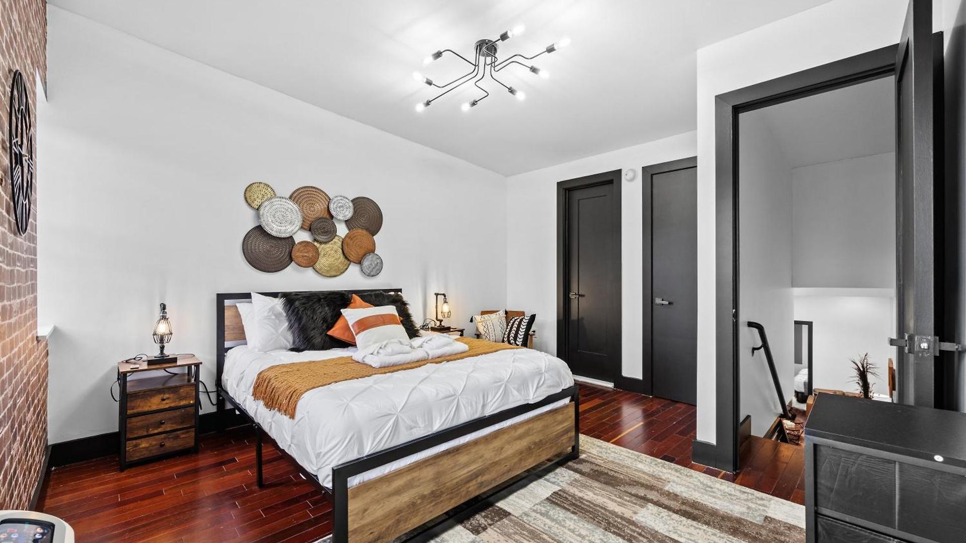 Rustic Chic 4br For Groups - Bushwick's Finest * New York