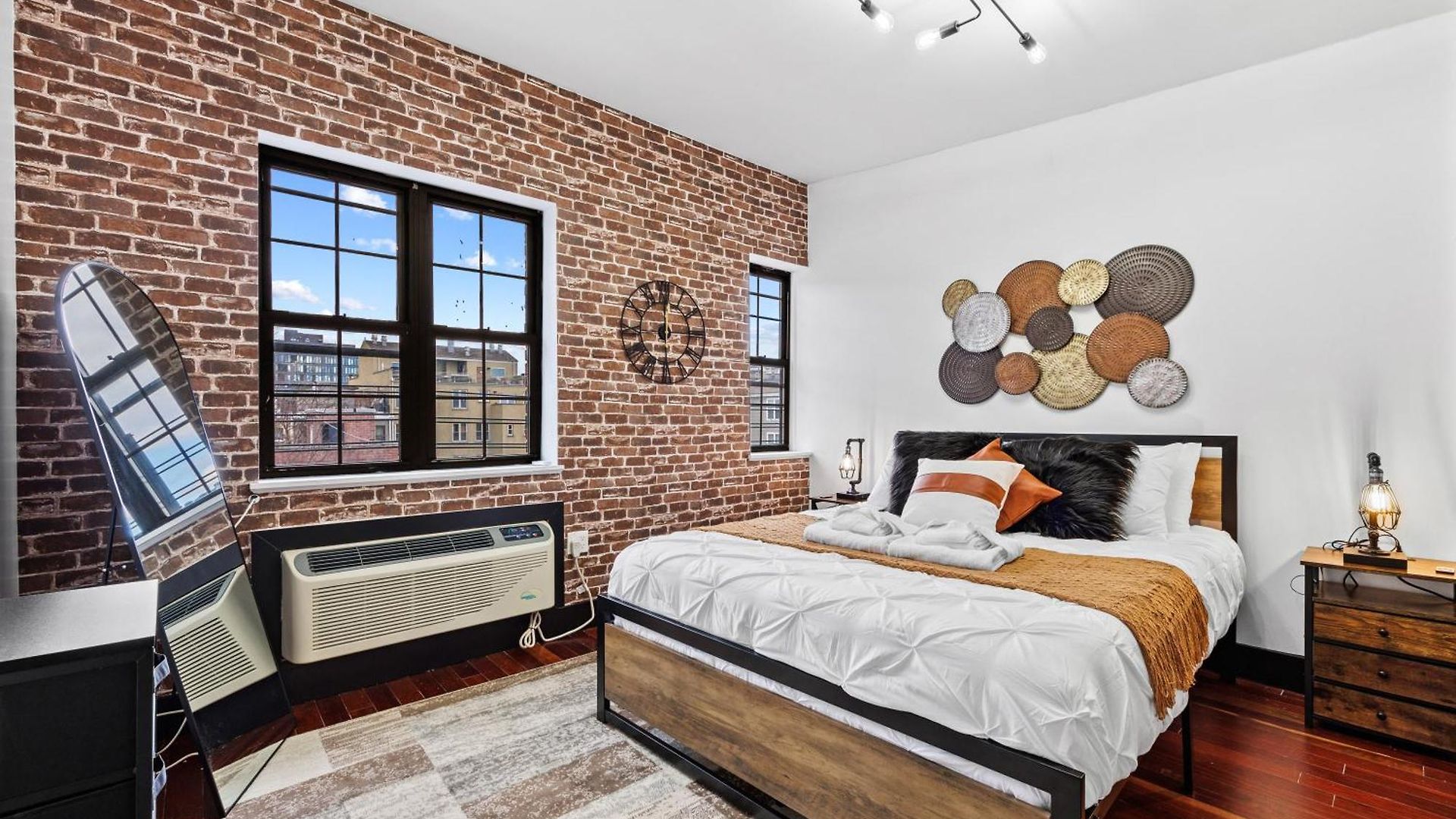 Apartment Rustic Chic 4br For Groups - Bushwick's Finest *