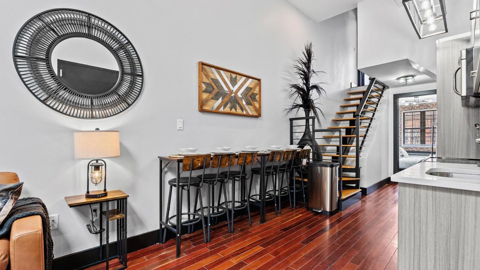 Rustic Chic 4br For Groups - Bushwick's Finest Apartment *