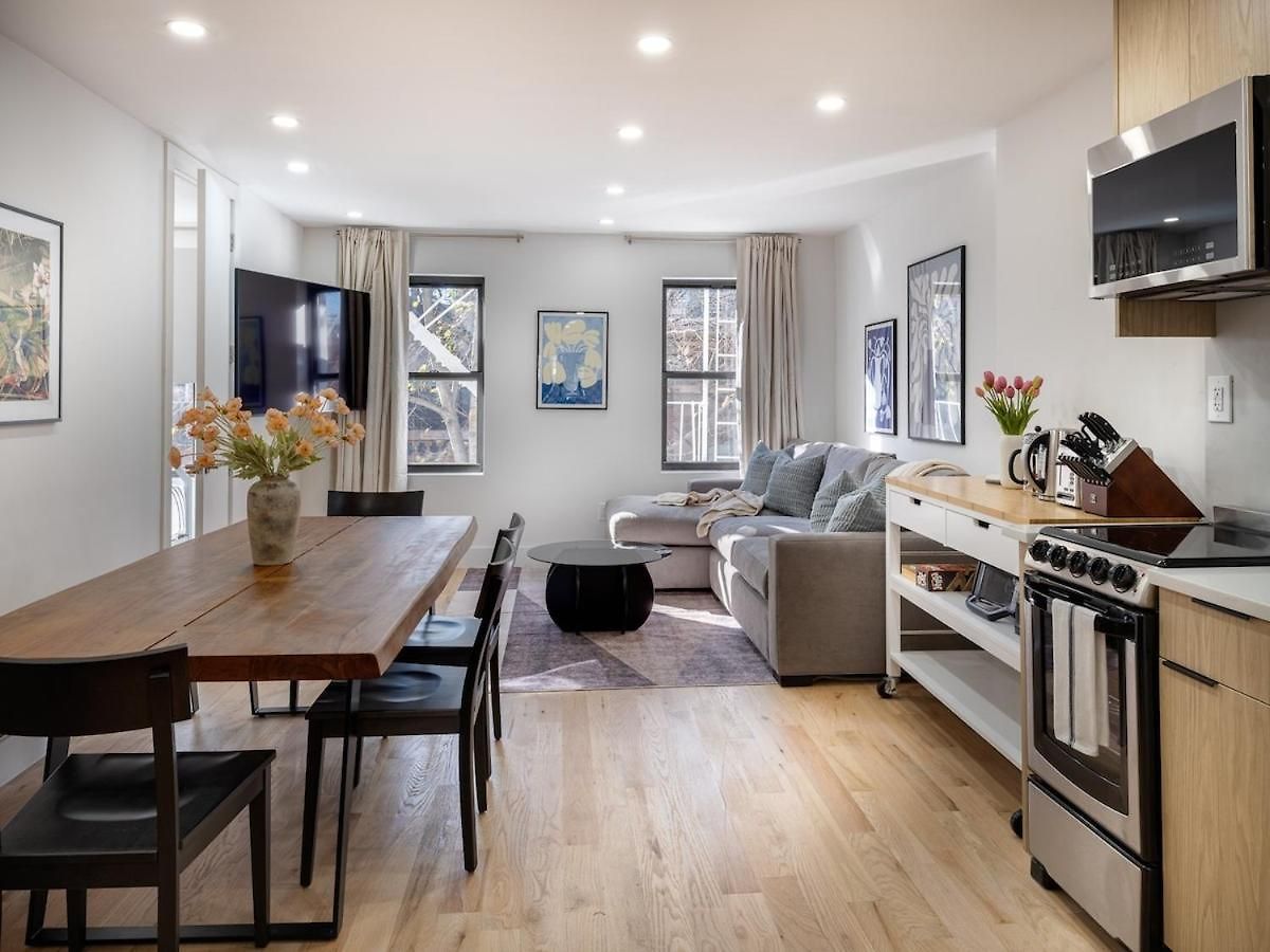Three-bedroom In Prime Williamsburg *