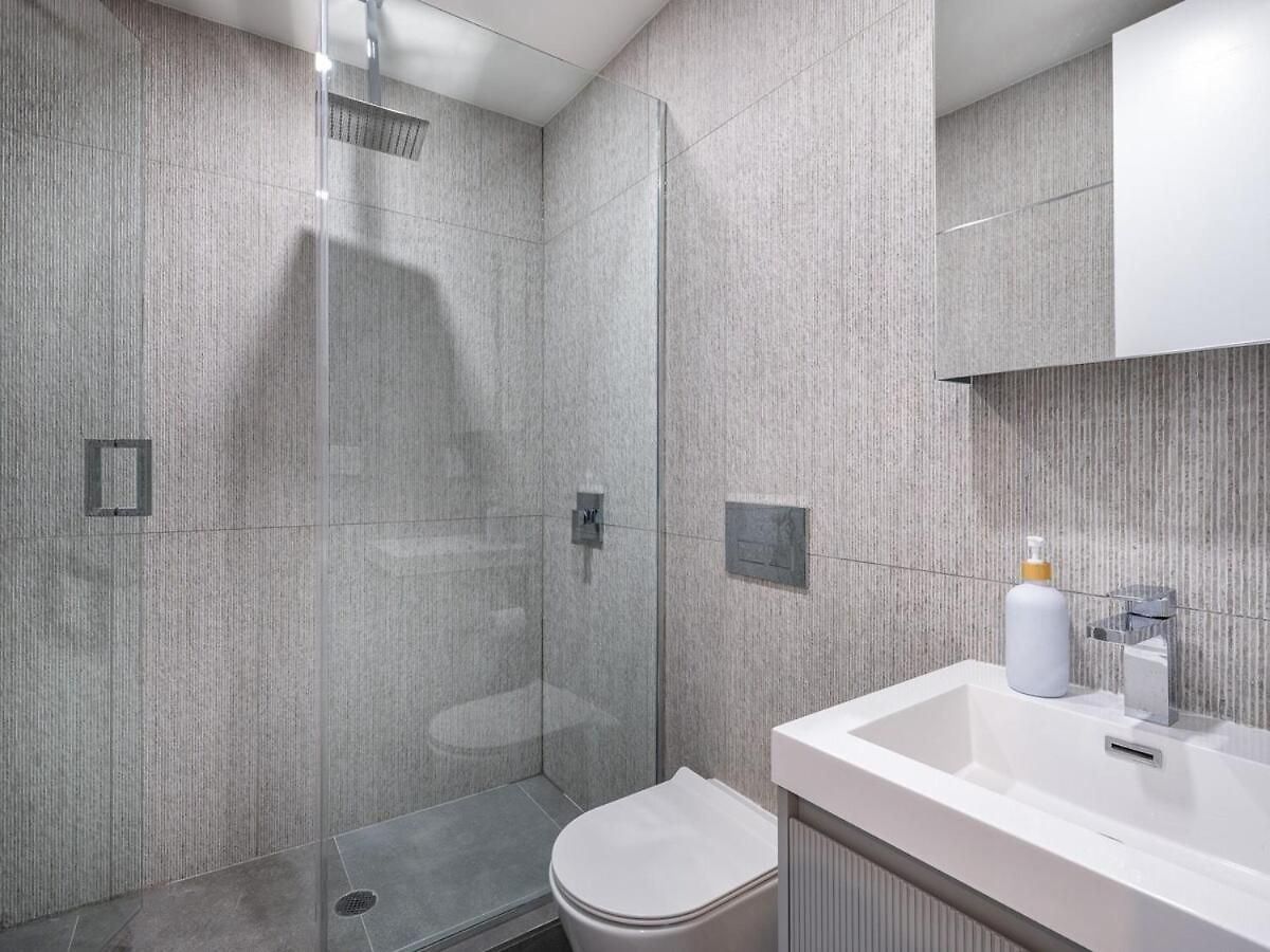 Three-bedroom In Prime Williamsburg