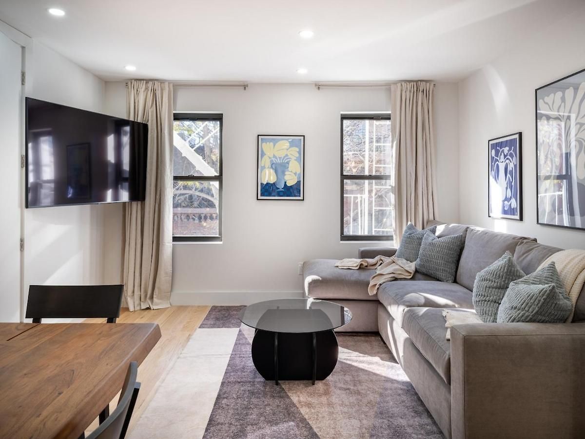 Apartment Three-bedroom In Prime Williamsburg