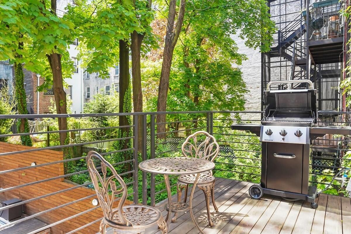 Swj544fh Huge 6br 4ba Backyard Access Apartment *
